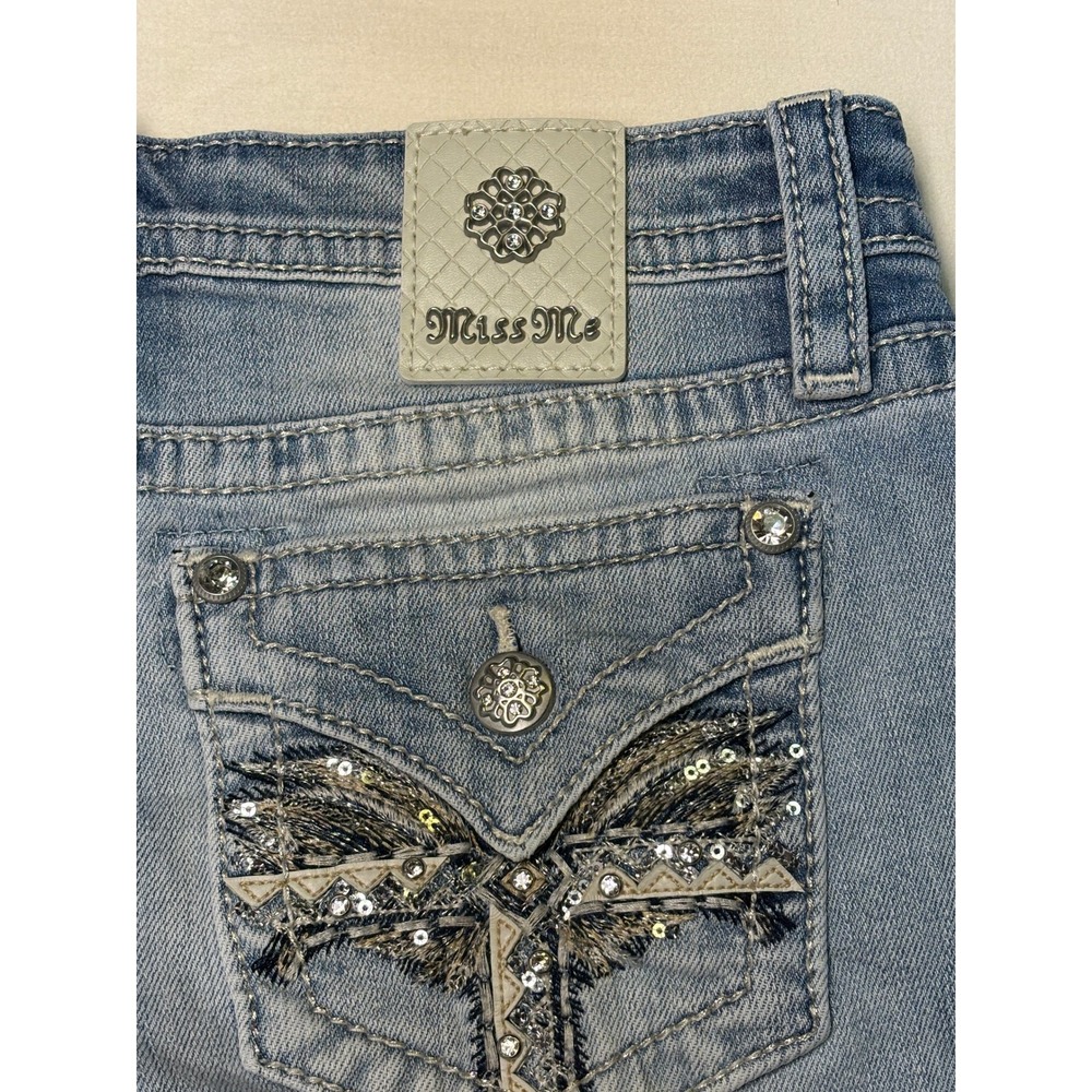Miss Me Womens‎ Mid Rise Embroidered Sequin Denim Shorts Light Wash Size 27X6